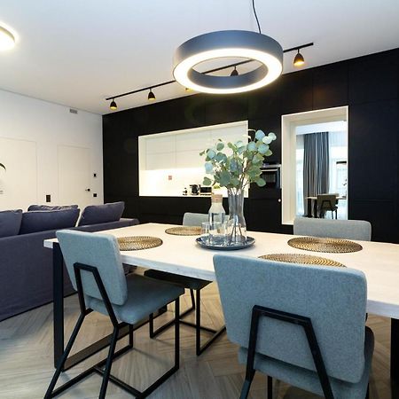 Cohost I Oldtown 60M2 Apt W-Garage Parking, Balcony & Self Check-In Vilnius Luaran gambar