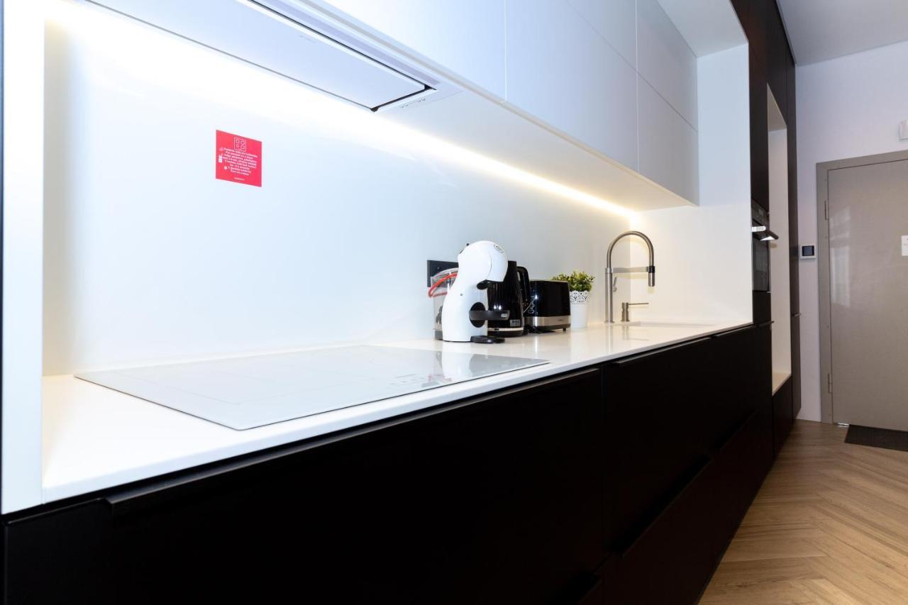 Cohost I Oldtown 60M2 Apt W-Garage Parking, Balcony & Self Check-In Vilnius Luaran gambar